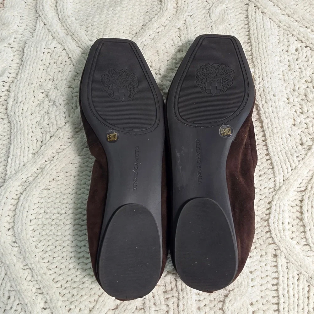 Vince Camuto Ballet Flats Brown‎ Suede Pearl Bow Square Toe Womens 6.5 Excellent
